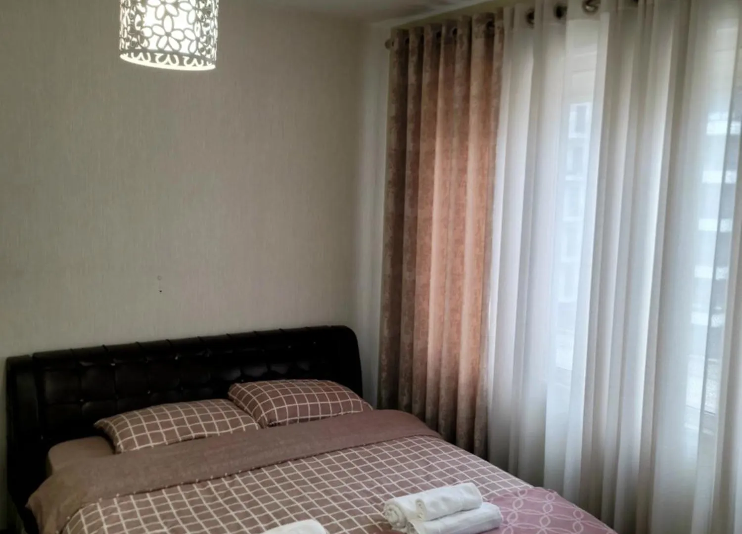 Helianthus, By Bloom Apartments In Central تيرانا